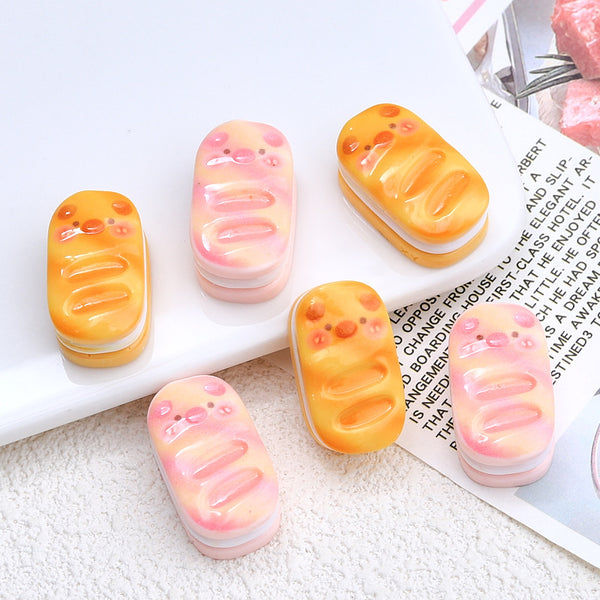 20PCS Piglet sandwich cookies charms